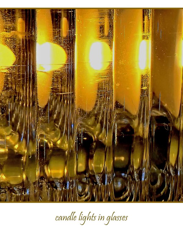 Hermine candle lights in glasses