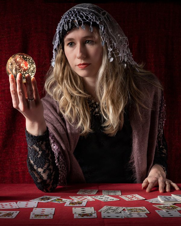 PORTRET-Annette; waarzegster